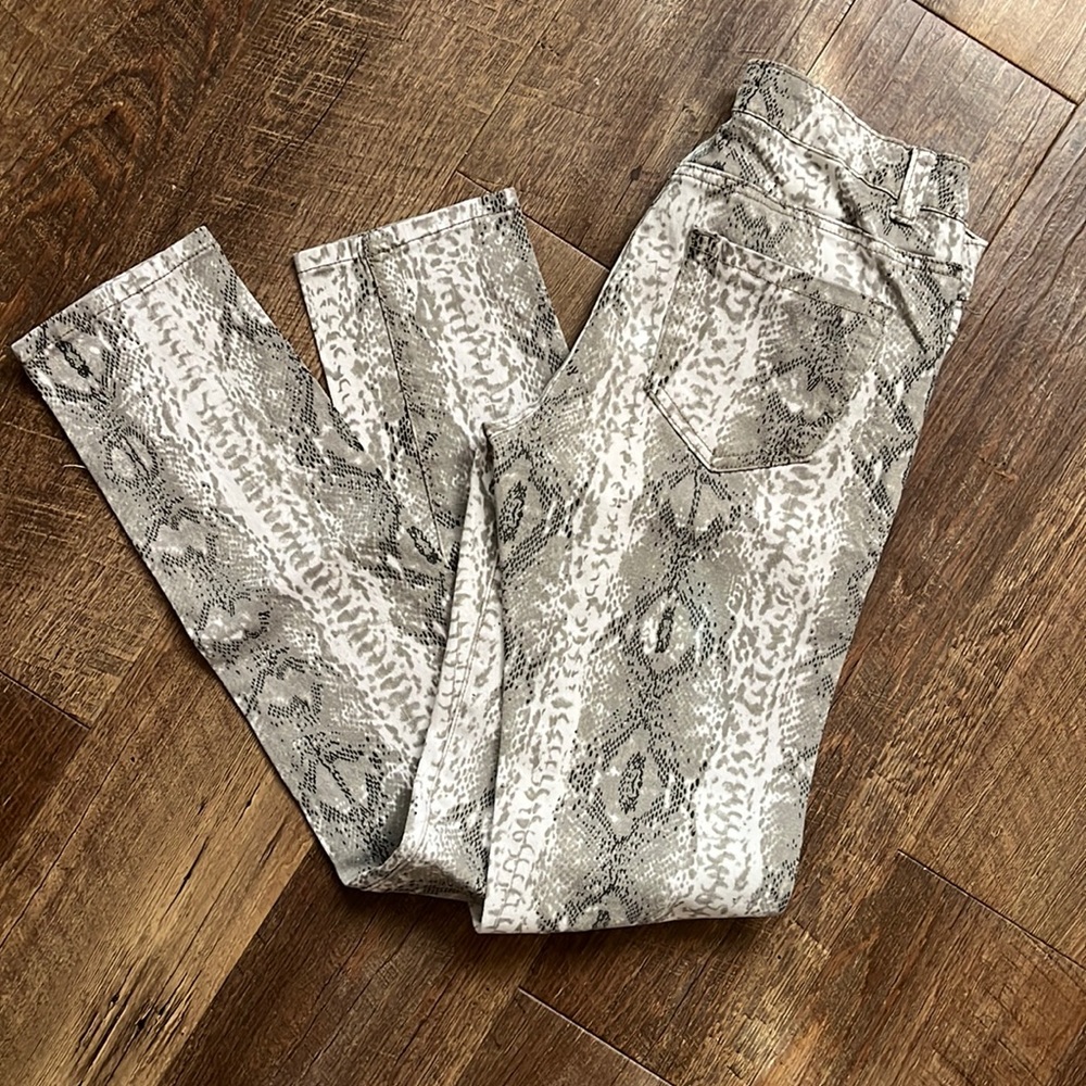 Stretch skinny jeans